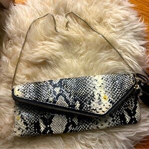 Henri Bendel Excellent Patent snake embossed leather clutch purse w gold chain